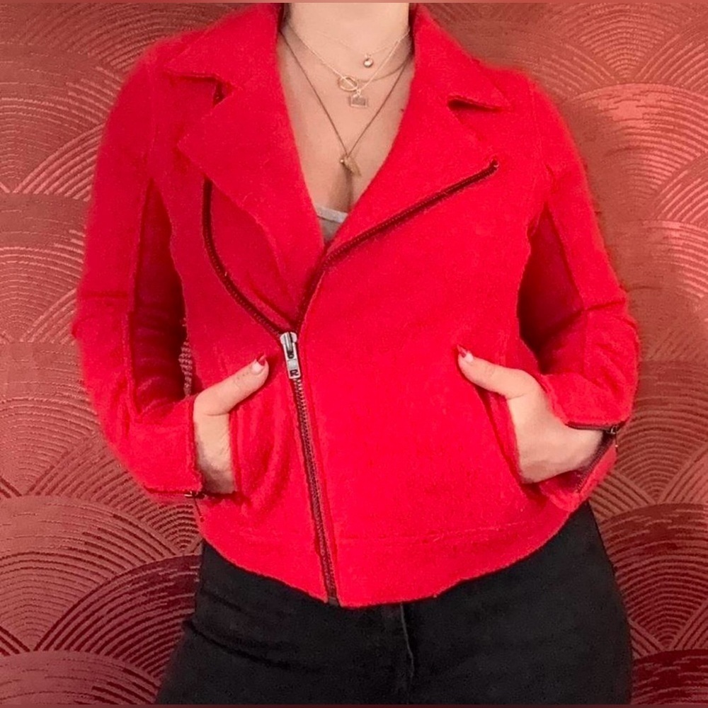 Tahari Women’s Red Asymmetric Zipper Jacket - Zipper Cuffs. Size: Small
